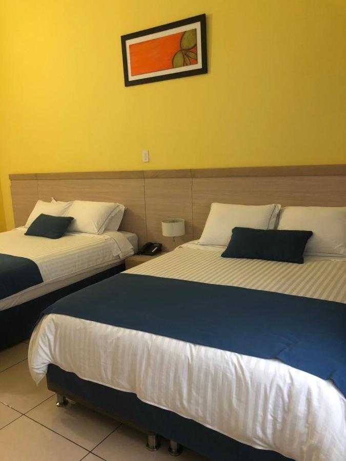 Hostel Paradise St Santa Marta  Exterior photo